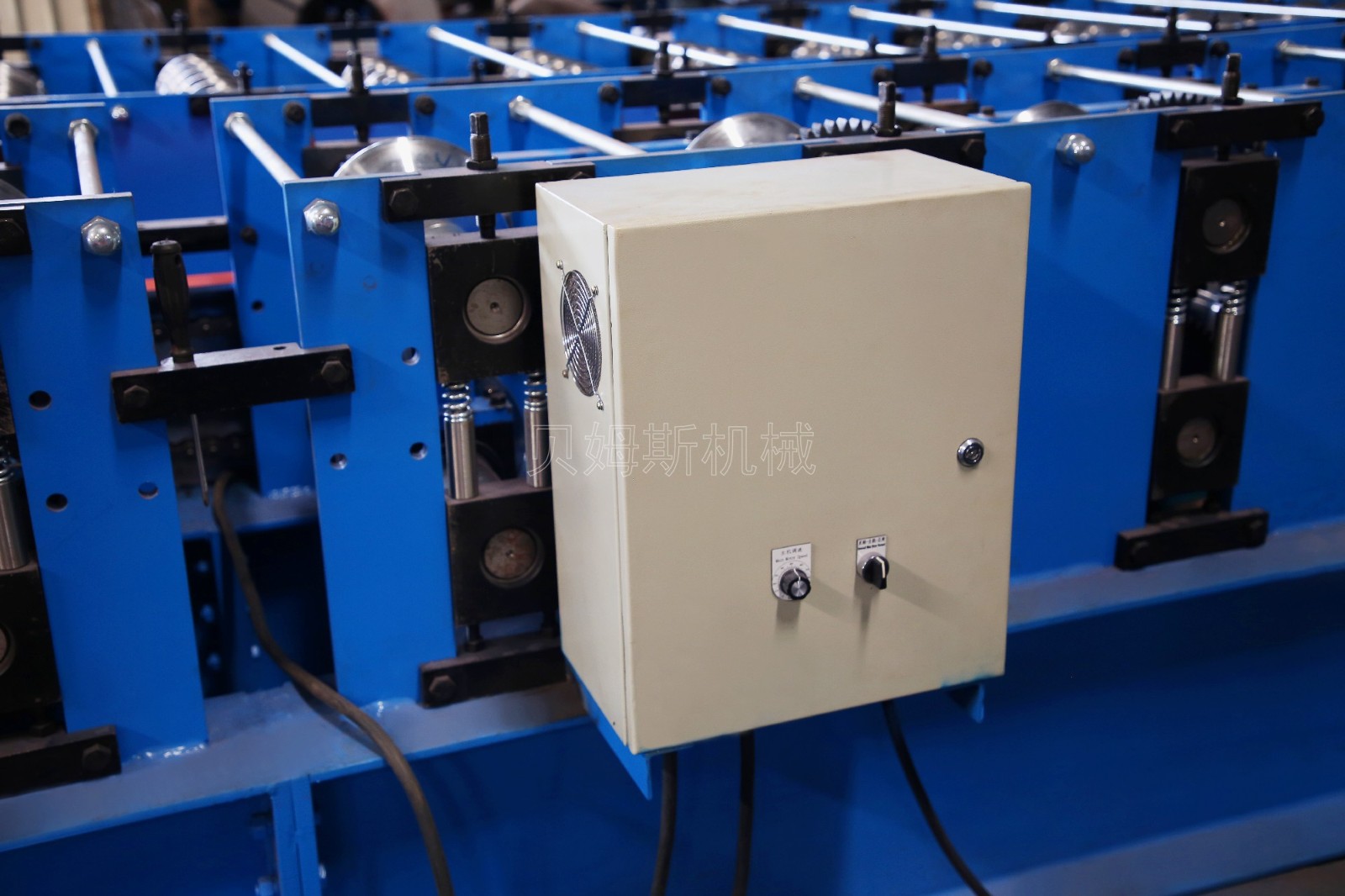 YX154-86鸡食槽冷弯成型设备PLC控制柜图